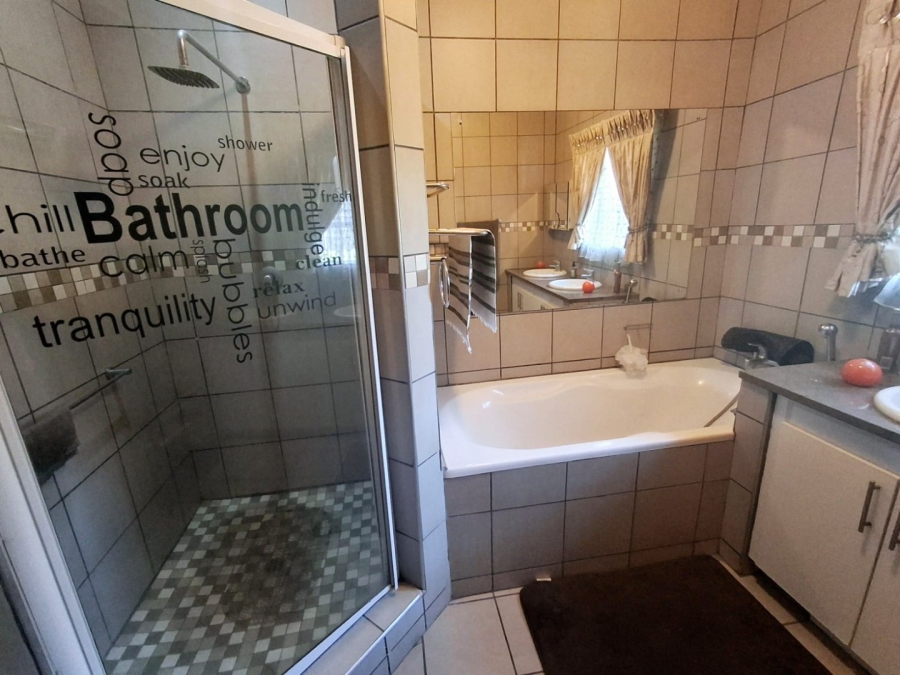 3 Bedroom Property for Sale in Sasolburg Ext 11 Free State